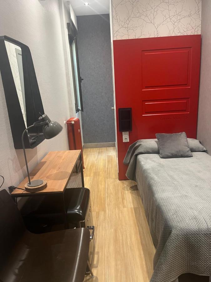 Quarto Individual com Banheiro Privativo